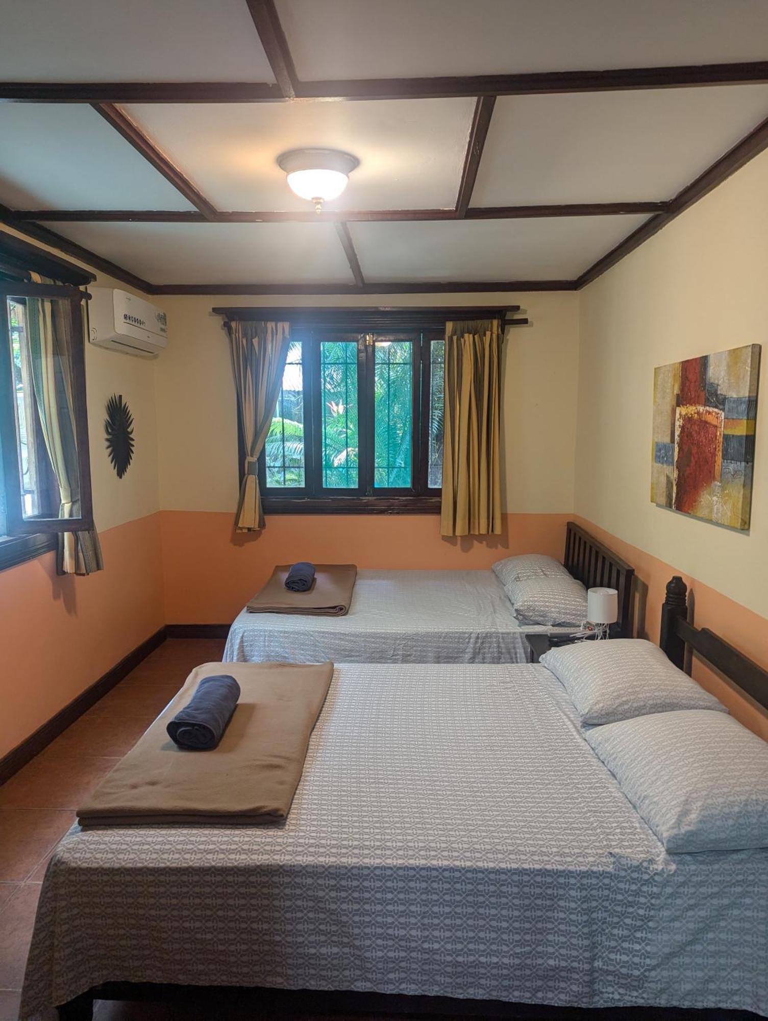 Tasty Dayz Hostel Puerto Viejo de Talamanca Экстерьер фото